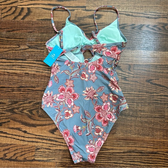 👙 Cupshe Grey Swimsuit - Picture 2 of 7